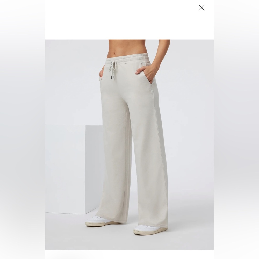 VUORI Halo Essential Wideleg Pant in Ecru Heather-- BRAND NEW- 29 inseam